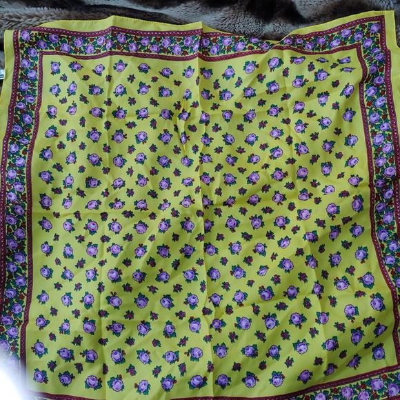 Japanese 🇯🇵 Beautiful purple and yellow scarf - Picture 5 of 5